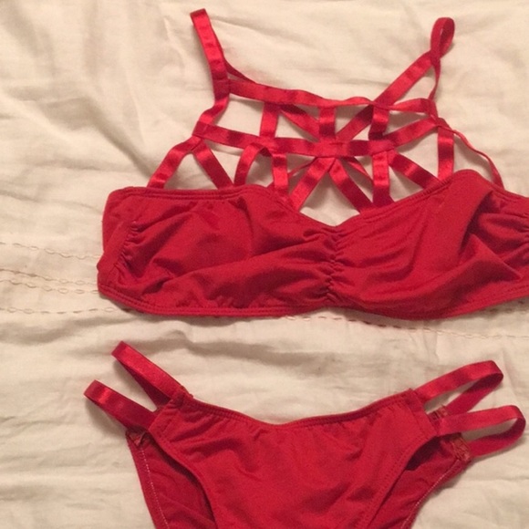 BNWOT AMI CLUBWEAR Red Coral Caged Bikini - Picture 7 of 8